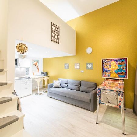 Happy Home Joy - Apartment With Free Pinball Machine Budapest Exteriör bild